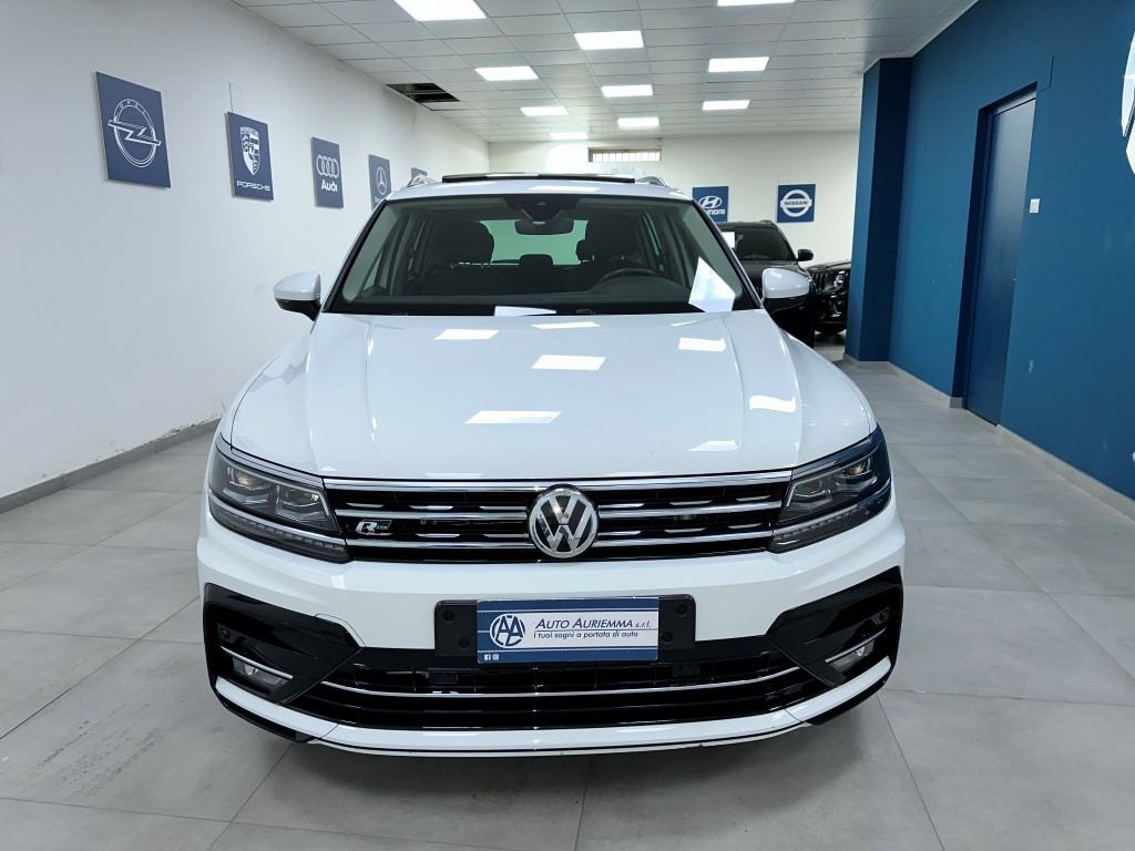 Volkswagen Tiguan 2.0 TDI 150 CV DSG R-LINE+TETTO APRIBILE UNIPRO